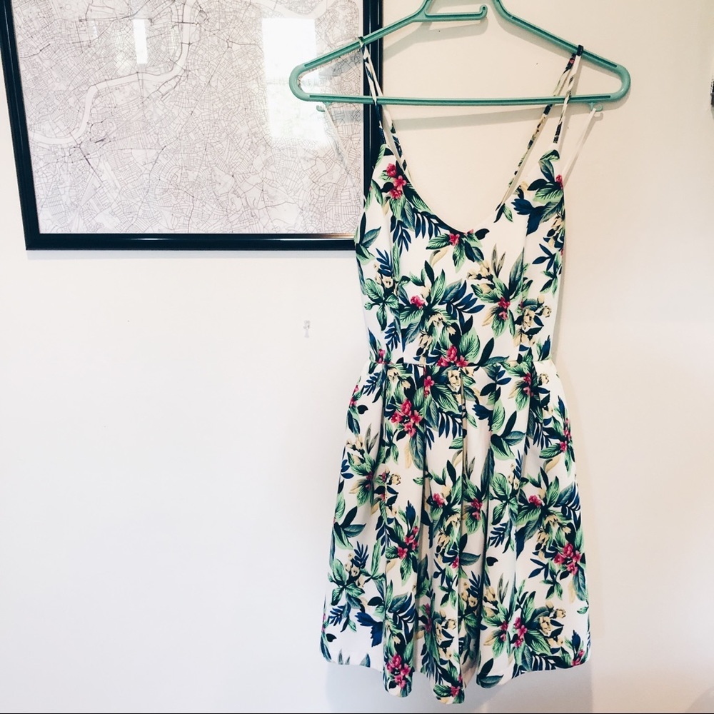 ✨Paper Crane✨ Floral Mini Dress